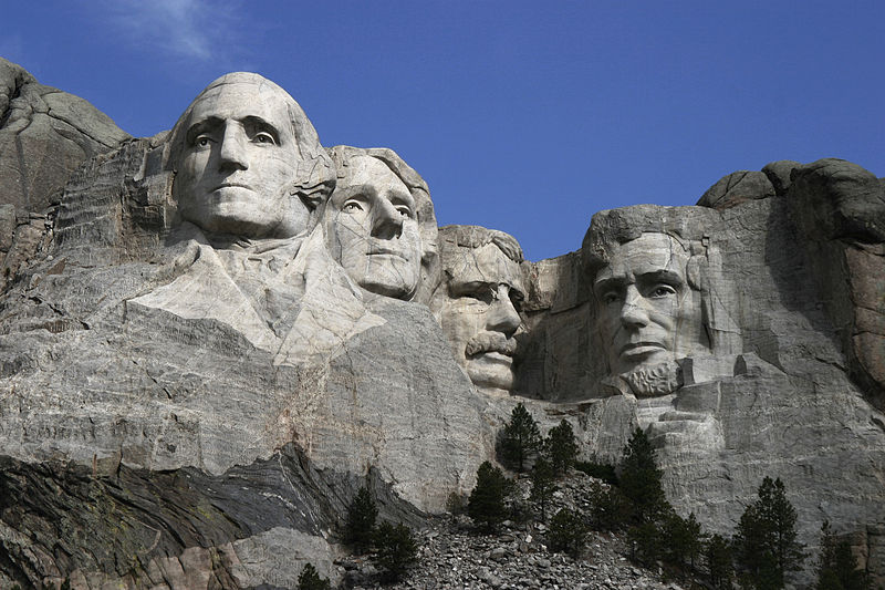 800px-Dean_Franklin_-_06.04.03_Mount_Rushmore_Monument_(by-sa)-3_new
