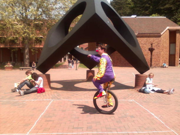 unicycling_clown_picture_610x457